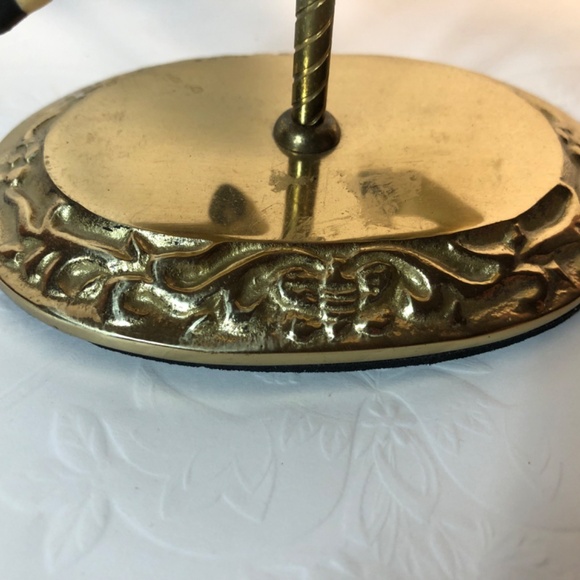 Vintage 6” Porcelain carousel horse with brass base - Picture 10 of 10